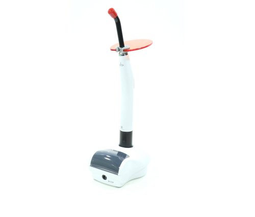 Woodpecker LED.C - компактная беспроводная светодиодная фотополимеризационная лампа, с двумя аккумуляторами фото 3